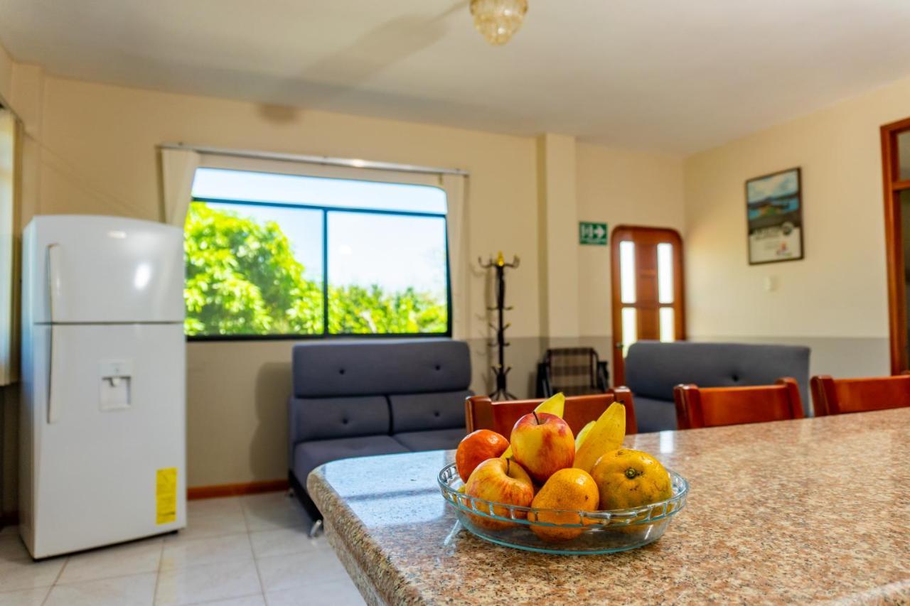 Cucuve Eco Hostal Puerto Baquerizo Moreno Exteriör bild
