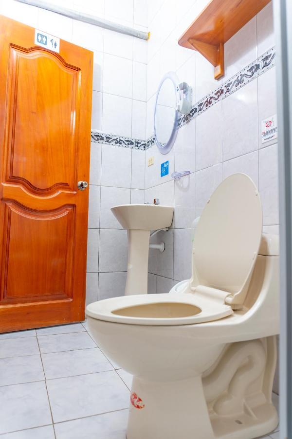 Cucuve Eco Hostal Puerto Baquerizo Moreno Exteriör bild