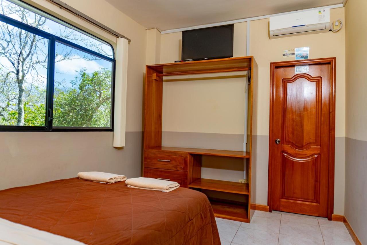 Cucuve Eco Hostal Puerto Baquerizo Moreno Exteriör bild
