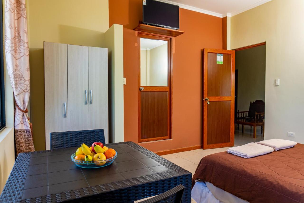 Cucuve Eco Hostal Puerto Baquerizo Moreno Exteriör bild