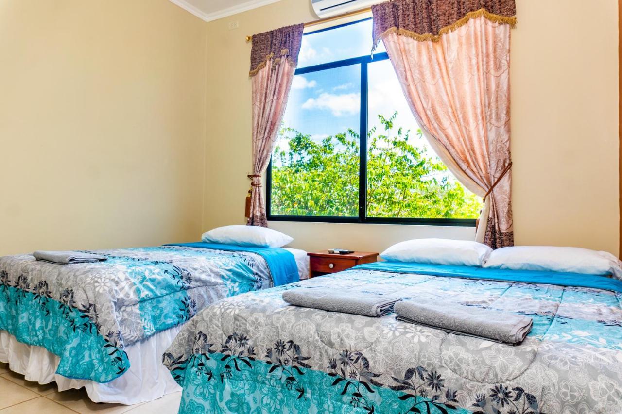 Cucuve Eco Hostal Puerto Baquerizo Moreno Exteriör bild