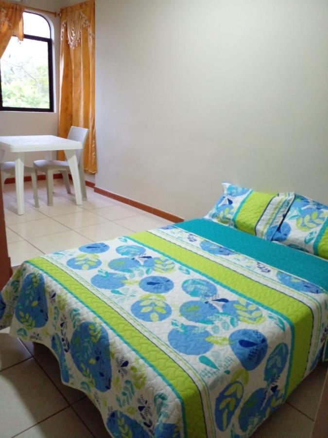Cucuve Eco Hostal Puerto Baquerizo Moreno Exteriör bild